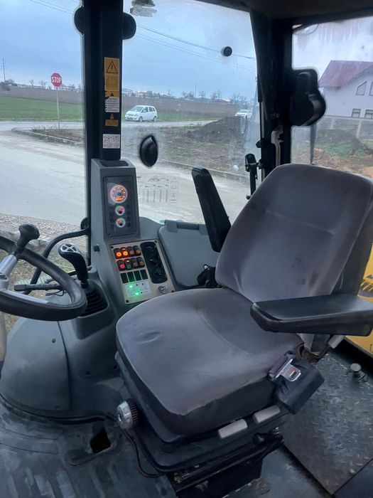 Buldoexcavator komatzu