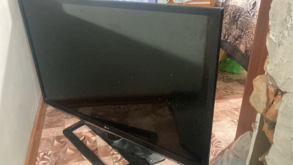 Пподам два телевизора
