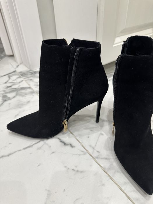 Замшевые ботильоны 36 размер