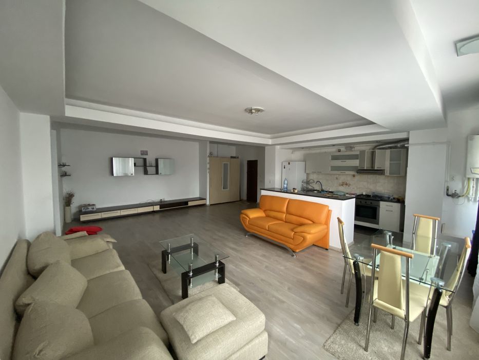 Apart 4 camere Raul Doamnei