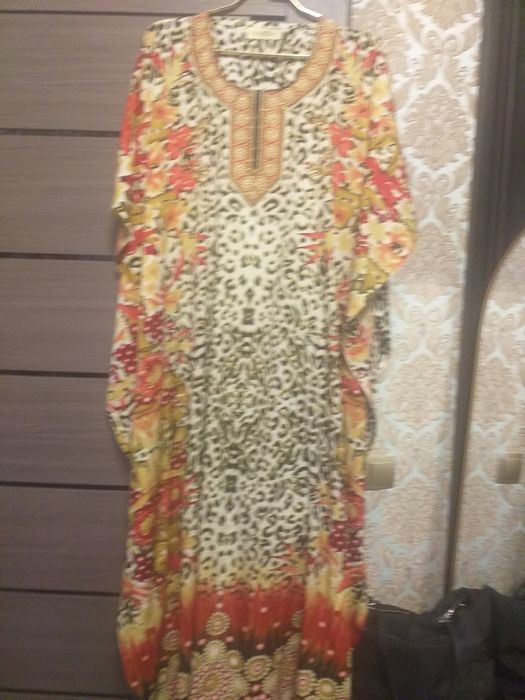 Женская одежда платья  абая великан 72р