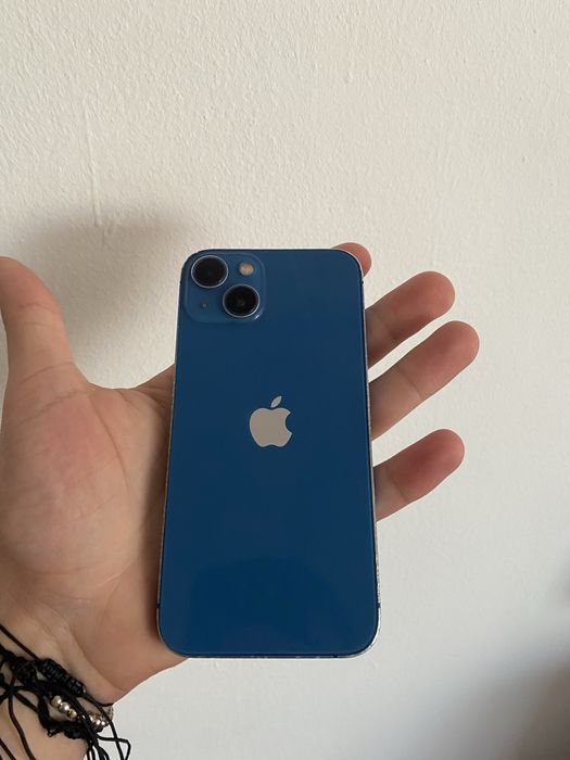 Iphone 13 albastru
