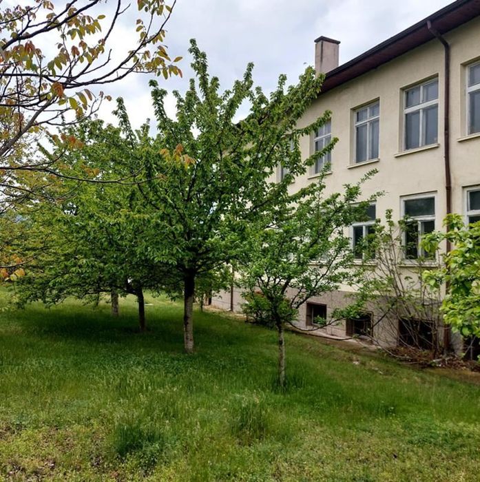 Продава се Къща в Благоевград, Струмско - 750 кв.м за 427 €/кв.м - Снимка #3