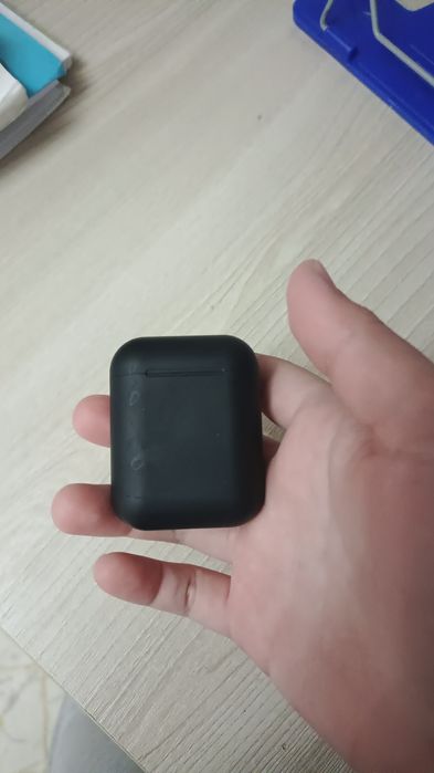 Продаю наушники Airpods