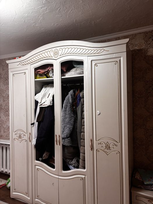 Спальный гарнитур