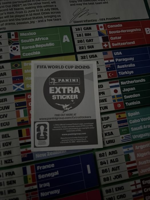 Extra sticker Luis Diaz panini wc 26