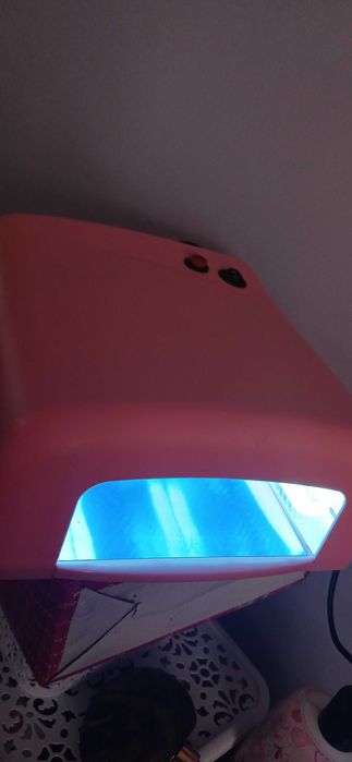 Лампа UV для сушки ногтем