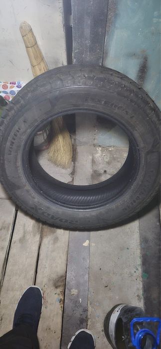 Покрышки зимние RoadX 215/60/R16