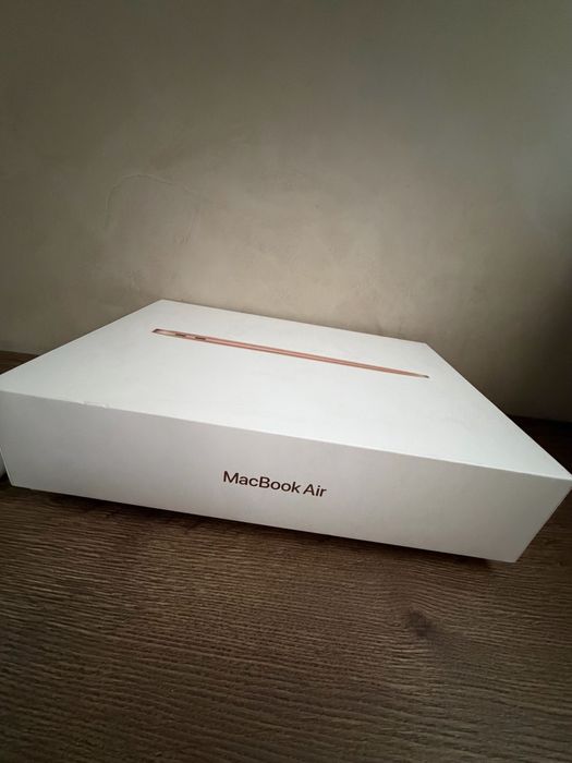 Продам Apple MacBook Air 2020, 13.3” Retina