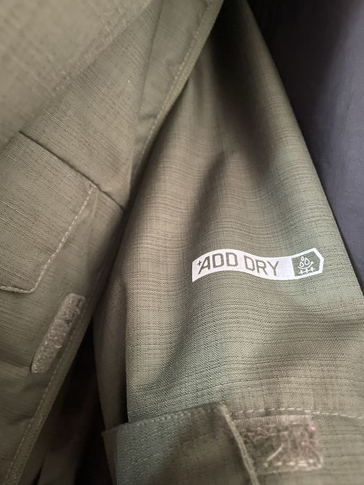 Продам утепленную куртку для мальчика