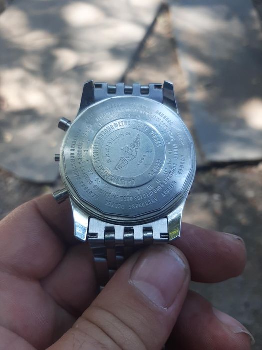 часы Breitling Navitimer.