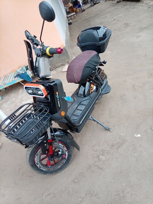 Skuter sotiladi toza xolata