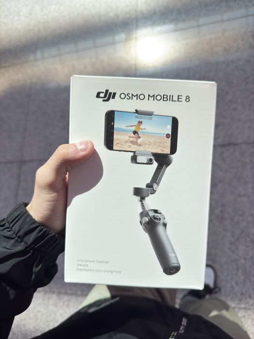 DJI osmo mobile 8