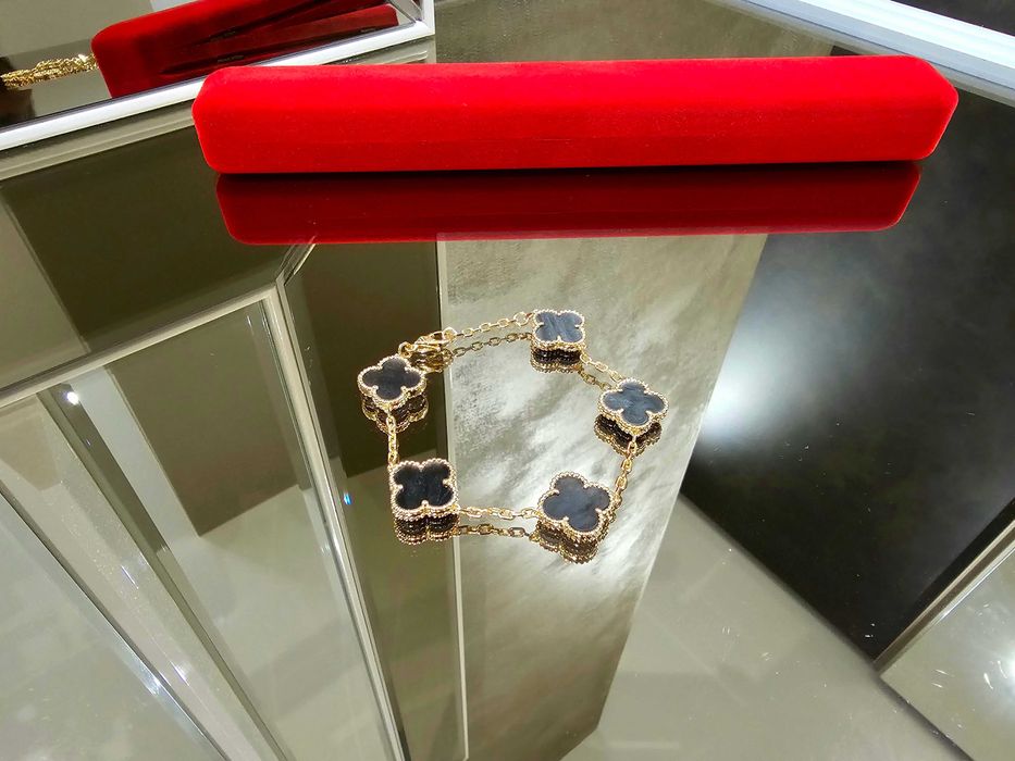 Van Cleef & Arpels VCA Rose Gold Obsidian 5 Vintage Alhambra Гривна