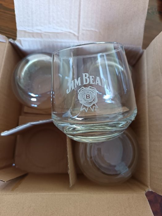 Продавам комплект чаши за уиски/бърбан-JIM BEAM BOURBON