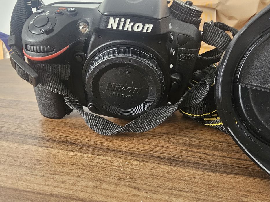 Nikon D7100  8K CADRE