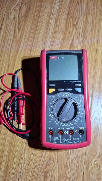 Vand multimetru Uni-t UT70A