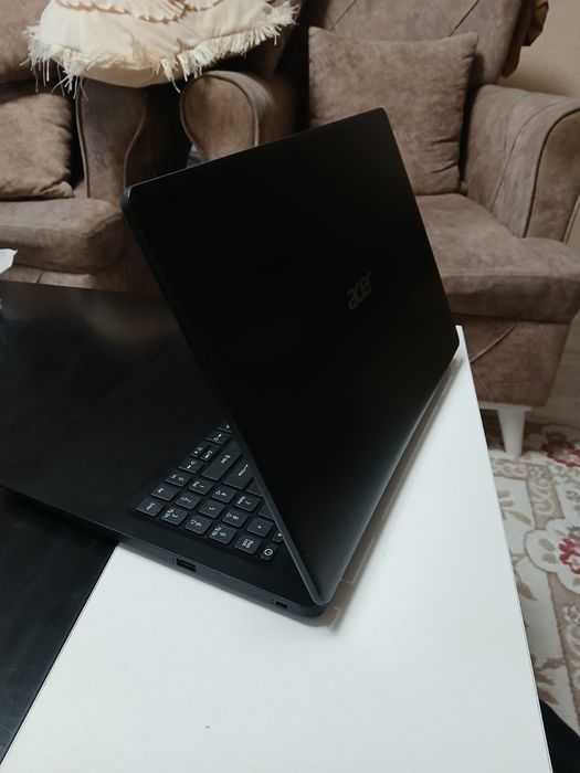 Продавам  Лаптоп ACER Extensa