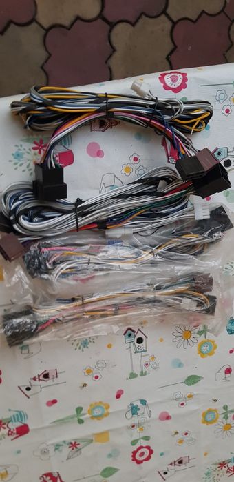 Cabluri pentru radio auto