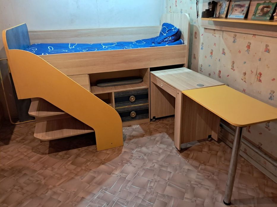 Продам детский мебельный гарнитур