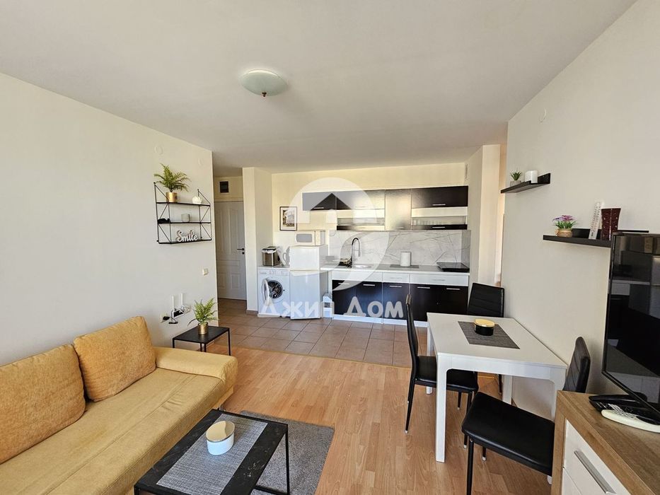 Продава се Двустаен апартамент в к.к. Слънчев бряг - 55 кв.м за 1346 €/кв.м - Снимка #2