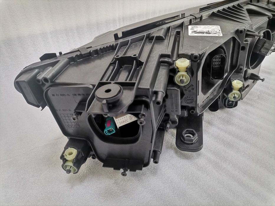 761/941081F Нов Оригинален IQ Light Ляв Фар VW Touareg III 3