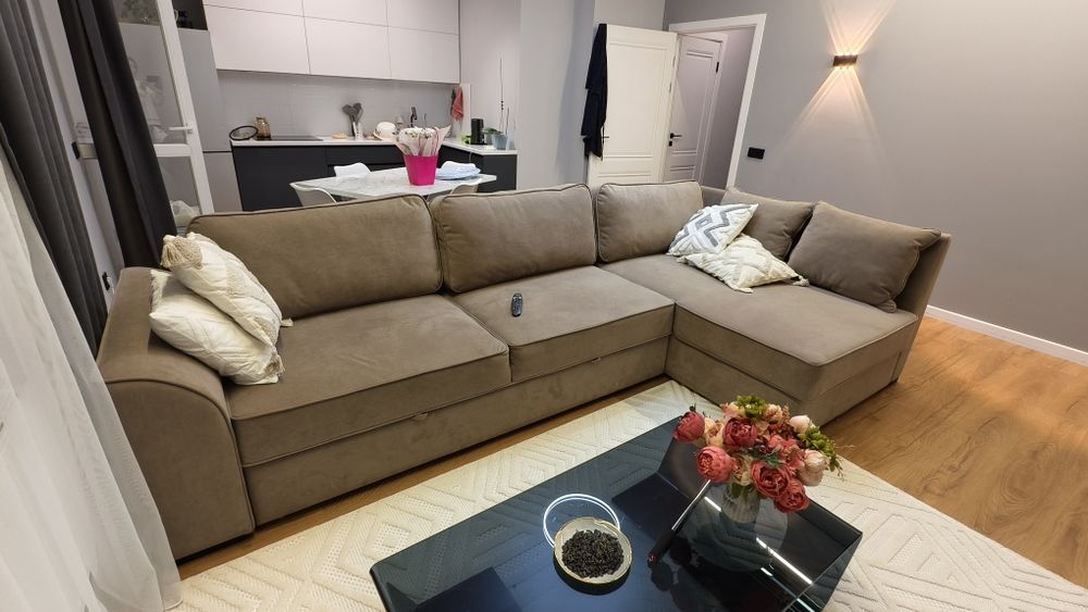 Продам диван. Практически новый