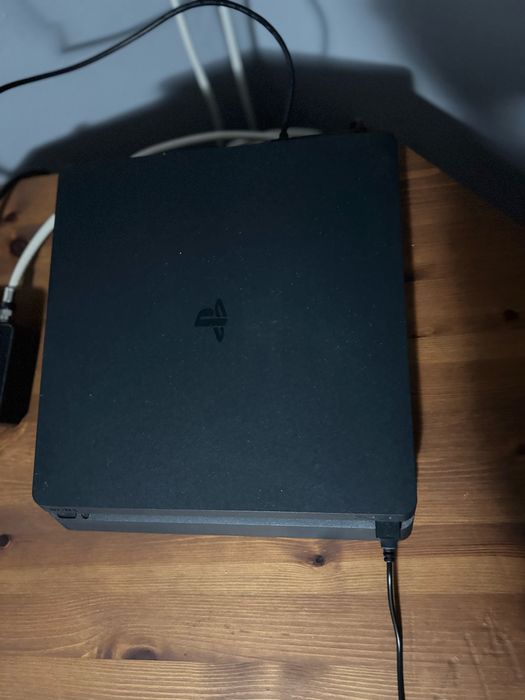 Playstation 4 с джойстик