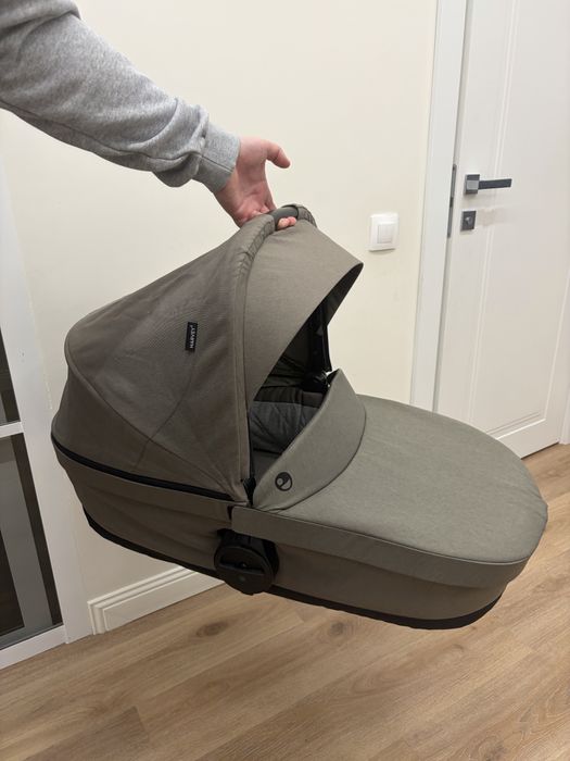 Продам коляску Easy walker Harvey