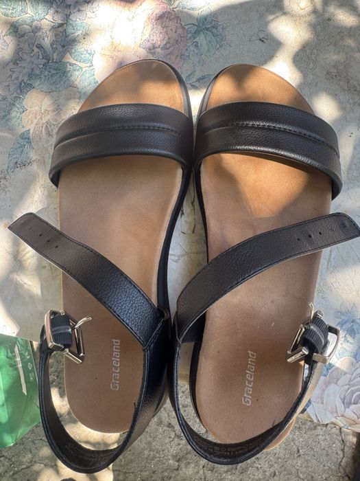 Сандали на платформа