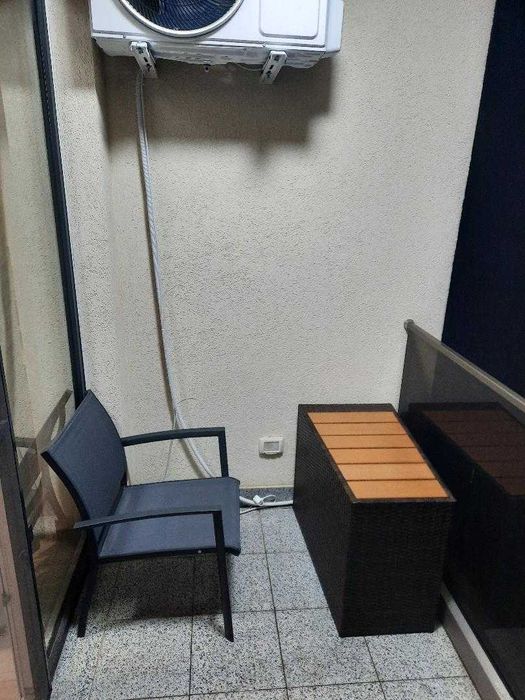 Închiriez apartament 2 cam. bloc nou, cu loc parcare privat