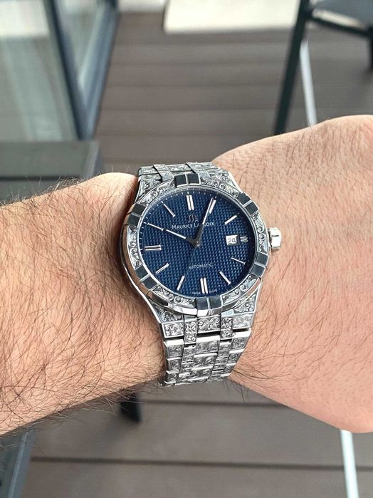 Ceas Maurice Lacroix AIKON Automatic gravat de mana, model unic AI6008-SS002-430-2