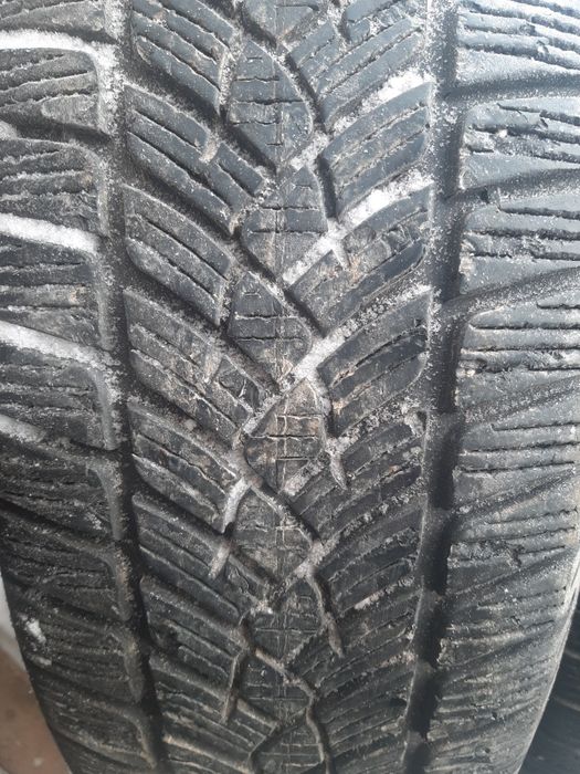 Продам шины 225/65/17 фильда