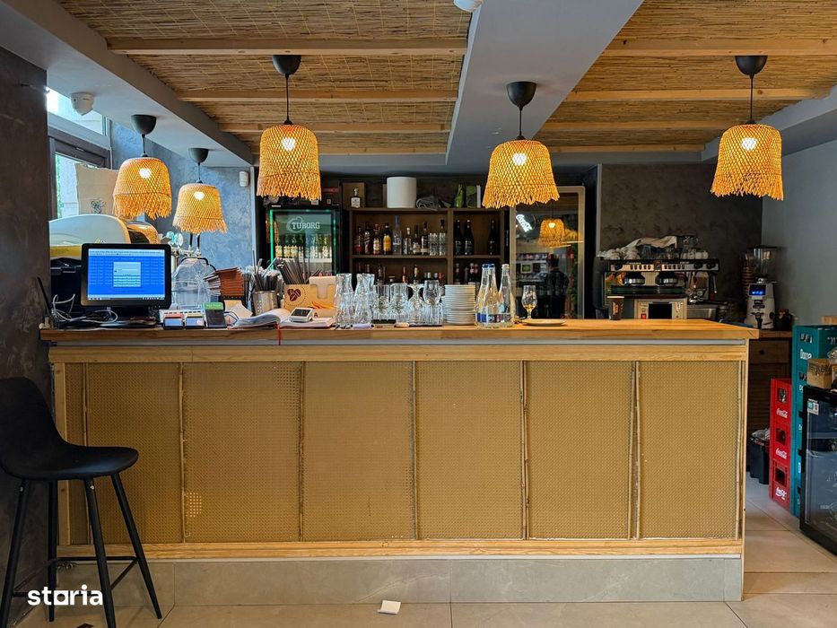 Vand Restaurant Asiatic Cu Tot Mobilierul