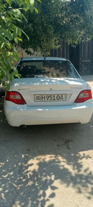 Нексия 2012 сотилади