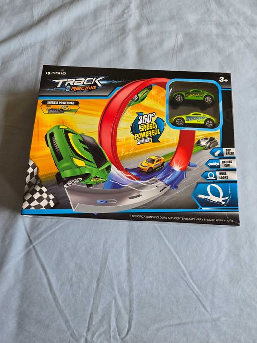 Детска игра с колички