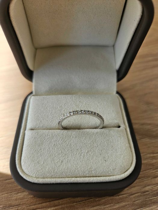 Inel 18 k, cu diamante