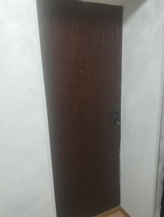 Продается дверь входная