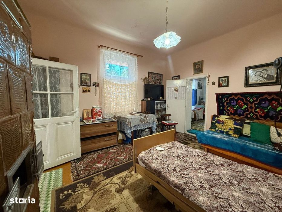 Casa cu 2 camere in curte comuna, semidecomandata, 52mp utili - Iosefi