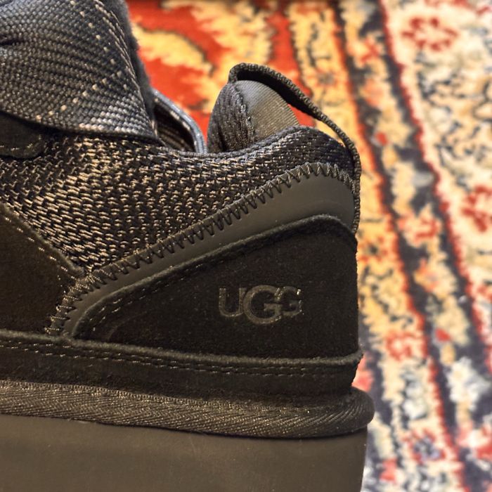 UGG lowmel Black ( 36-46 pe stoc )