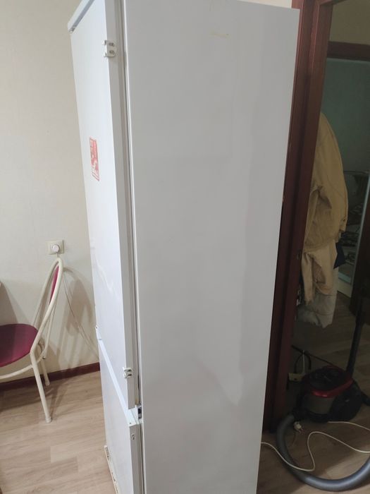 Продам холодильник hotpoint в хорошем состоянии