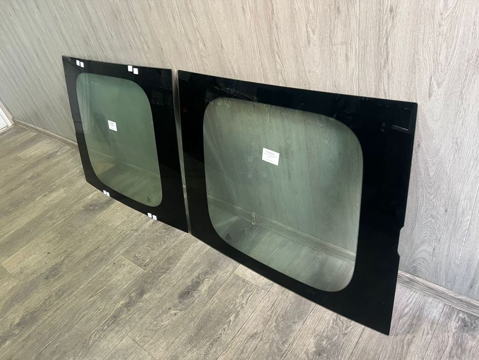 Задние стёкла Хюндай Н350 Solati