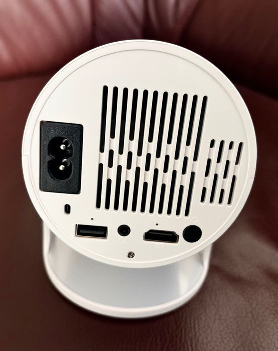 Проектор, Mini LED,домашно кино. Модел AMX 100