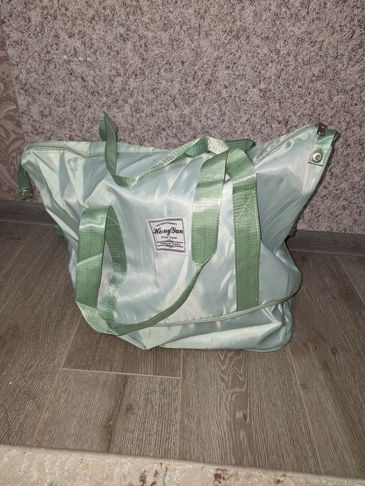 Продаю женские сумки