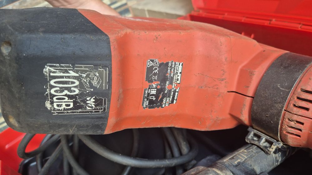 Къртач Hilti Te 500  - AVR