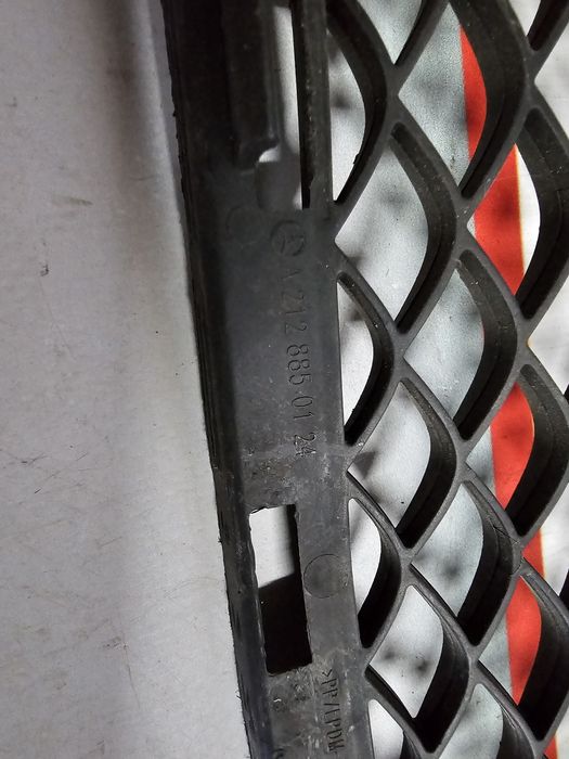 Grila bara fata Mercedes E Class W212 Facelift AMG cod A2128850124