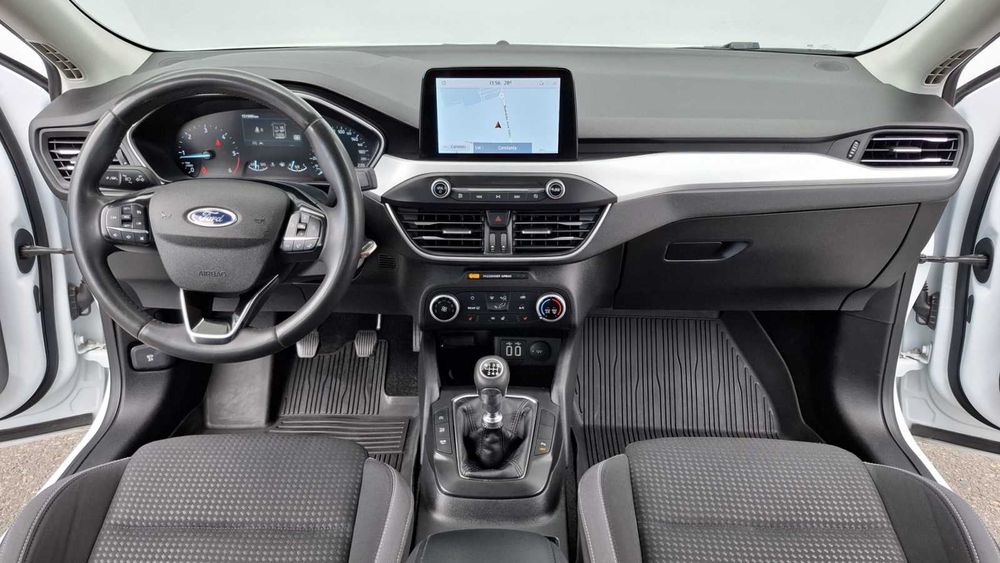 Focus 1.5 ECOBlue 120HP Connected la 8750€. Istoric Service. TVA deductibil.