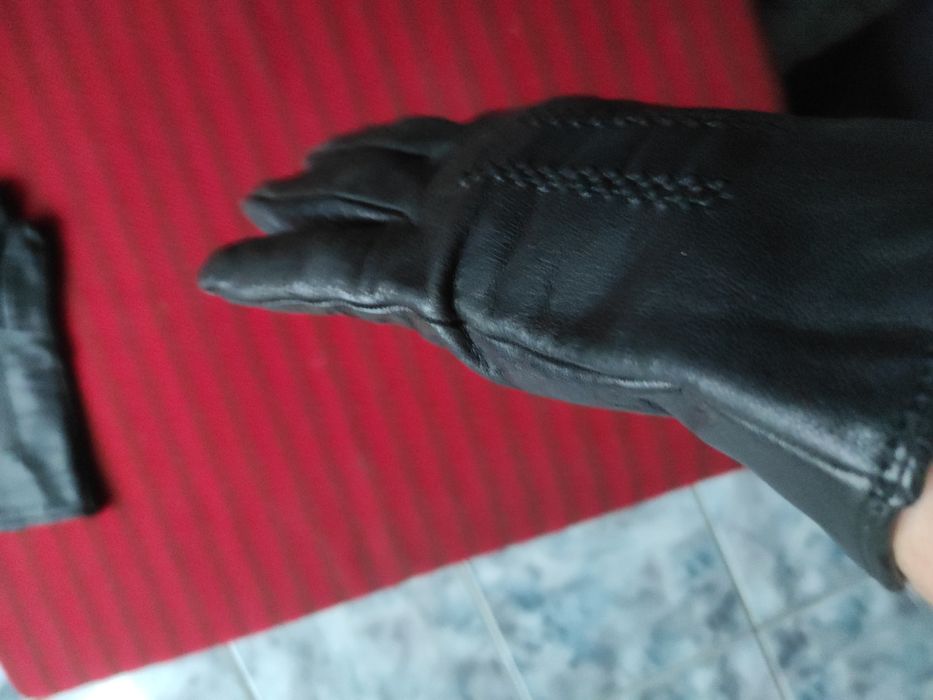 Manusi din piele 100%  pentru barbati