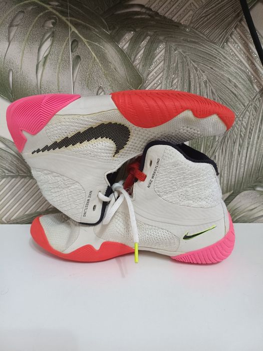 Продам боксерки Найк тава