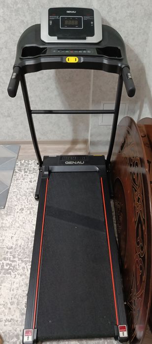 Продам бегавую дорожку Genau X30